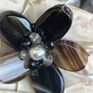 Elegant Black and Brown Floralring